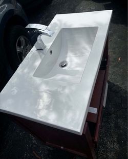 UBath Sink With Faucet 36”Lx18.5W