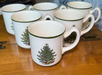 Vintage Christmas Mugs (Cuthbertson)