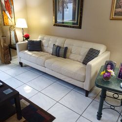 Nice Sofa Italian Made 85"Inches Long  36" Inches Depth  27 Height 