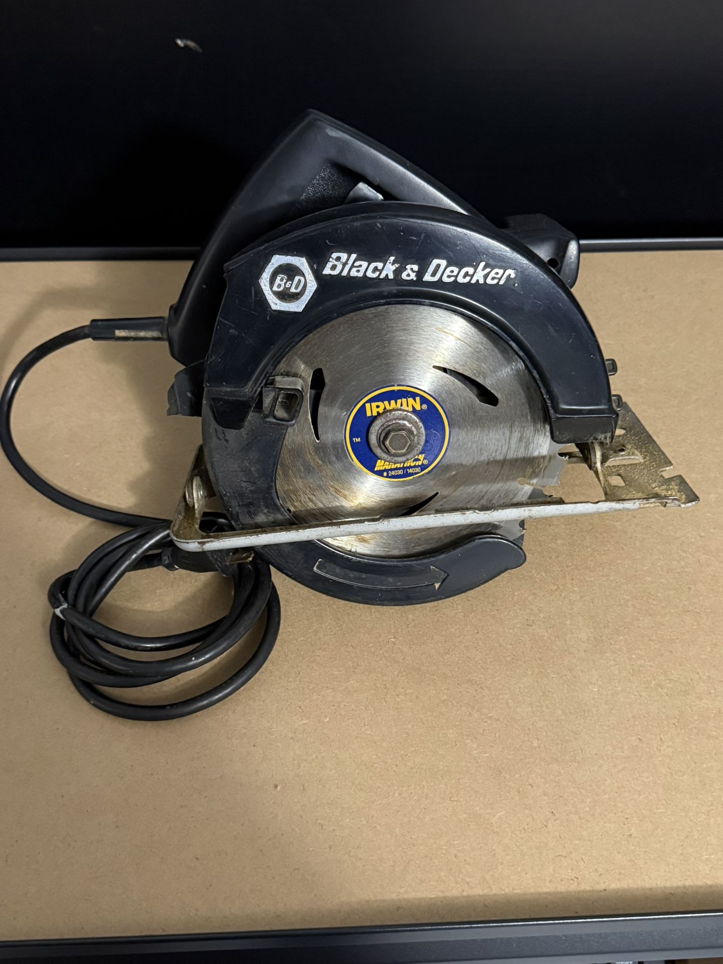 Black And Decker Circular Saw 7308 - 1.5 HP 7.25” - Tested - See Pictures