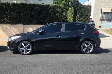 Kia Forte5 Black Hatchback