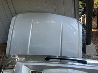 07-13 Chevy Silverado hood
