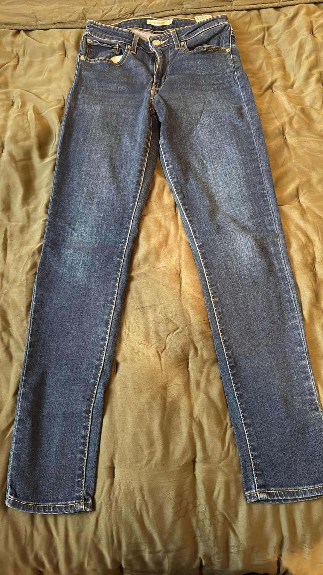 Levis