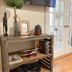 🪵 Rustic TV Console / Bookshelf