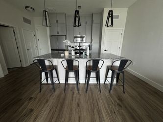 Bar Stools (Set of 4)