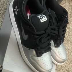 Supreme Dunks 