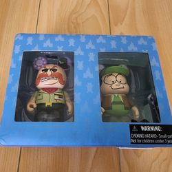 Disney Vinylmation Park #14 
General Knowledge & Buzzy Cranium
