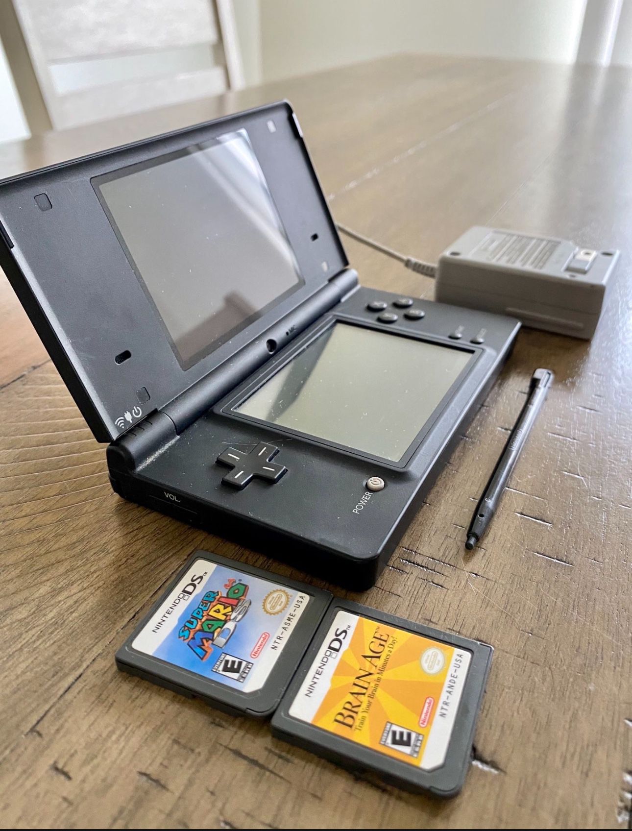 Nintendo DS + 2 Games