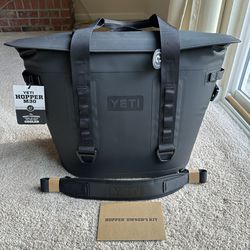 New YETI Hopper M30 Cooler - Black