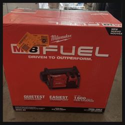 Milwaukee M18 FUEL 18-Volt Lithium-Ion Brushless Cordless 2 Gal. Electric Compact Quiet Compressor (Tool-Only)