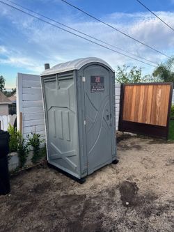 Porta potty