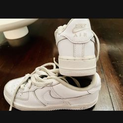 All White Air Force 1🤍  100% Authentic Lightly used✨ Size: 4Y