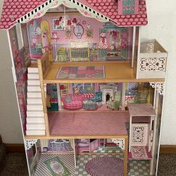 Doll House 