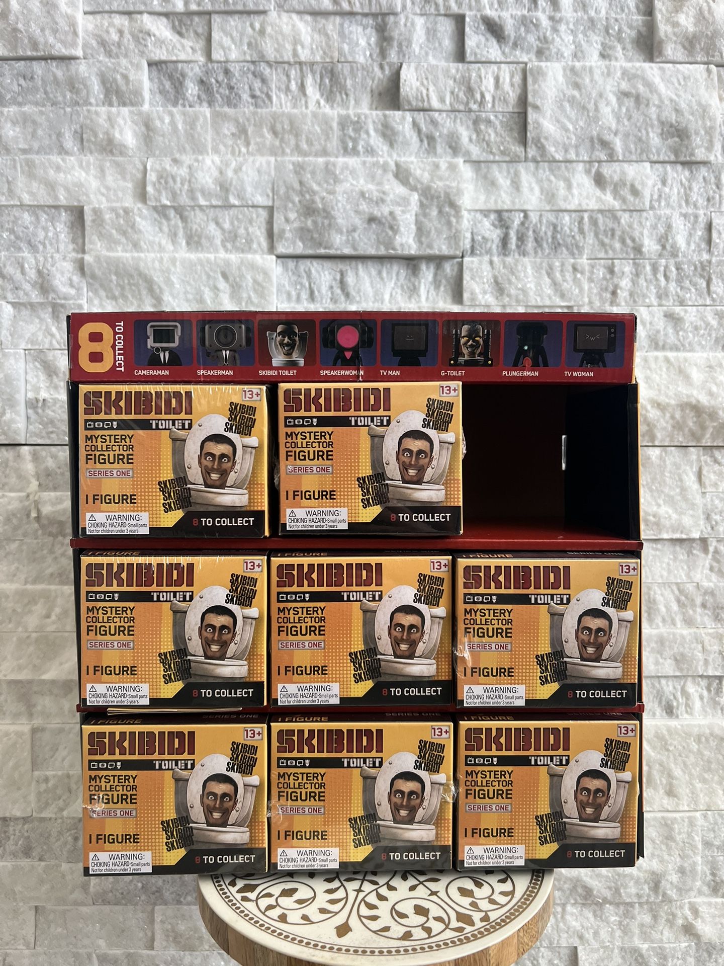 Skibidi Toilet Collectibles w/ Display