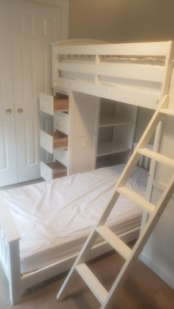 Bunk Beds With Desk And Drawers