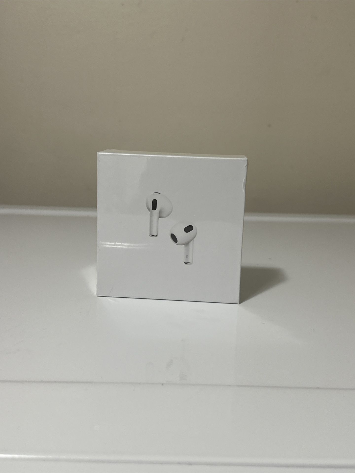 Apple AirPods 3rd Generation with MagSafe Charging Case