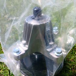 Spindle For Mtd And Cub Cedet 