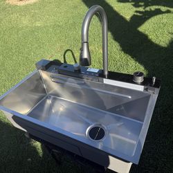 Multifunctional stainless kitchen sink