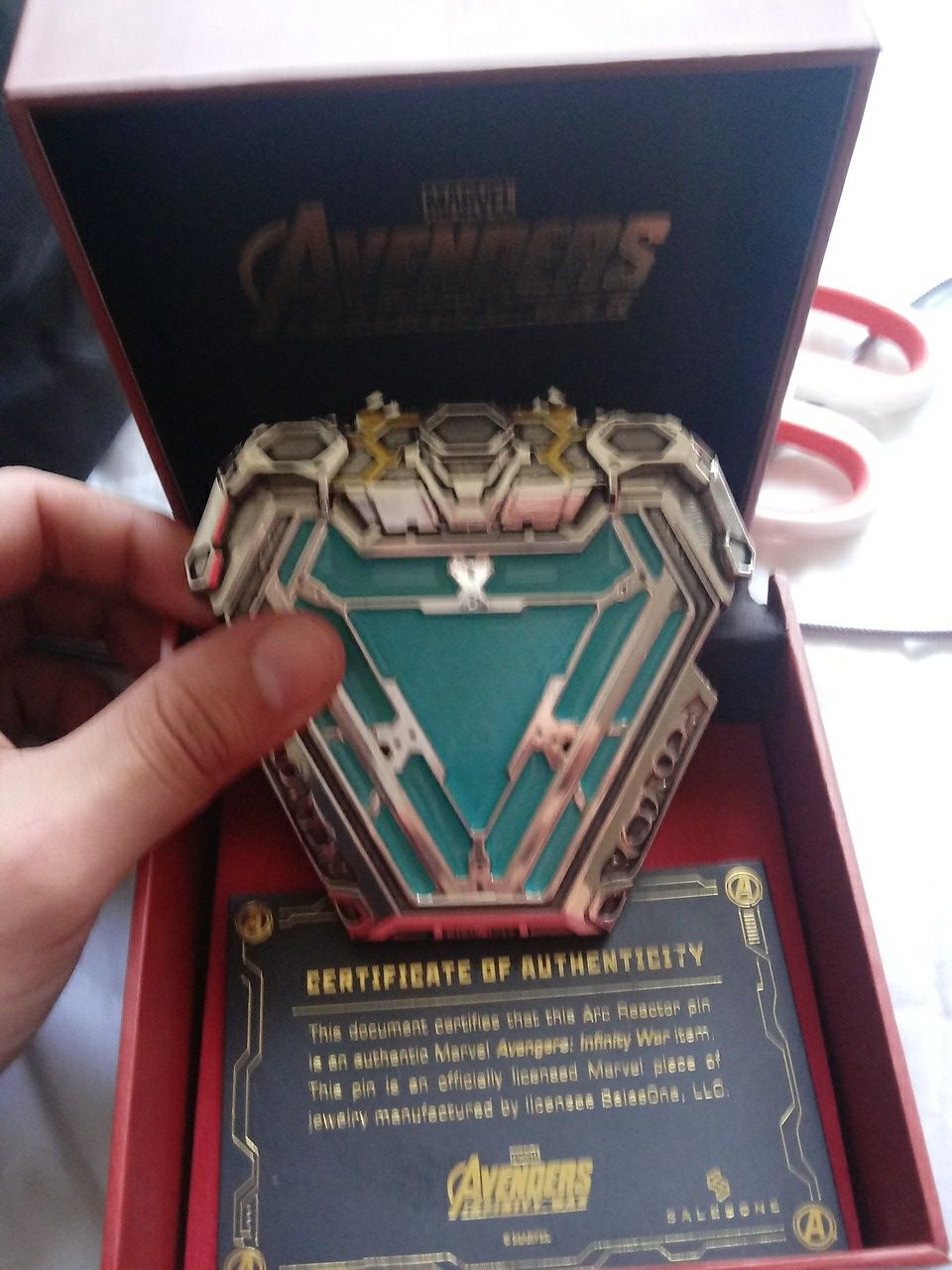 Marvel avengers infinity war ironman arc reactor with certificate of authenticity