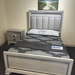 Vail Queen/King Bedroom Set (Bed, Dresser, Mirror, Chest, Nightstand) /P
