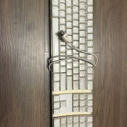 Apple Keyboard 