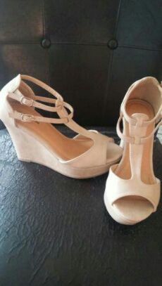 Beige wedges #6 1/2