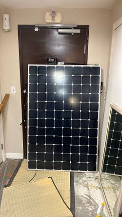 Solar Panel  With Regulator And All The Cords You Need