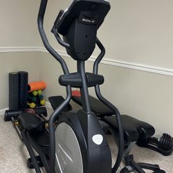 Sole E55 Elliptical Trainer – Great Condition, Smooth Ride with Power Incline!