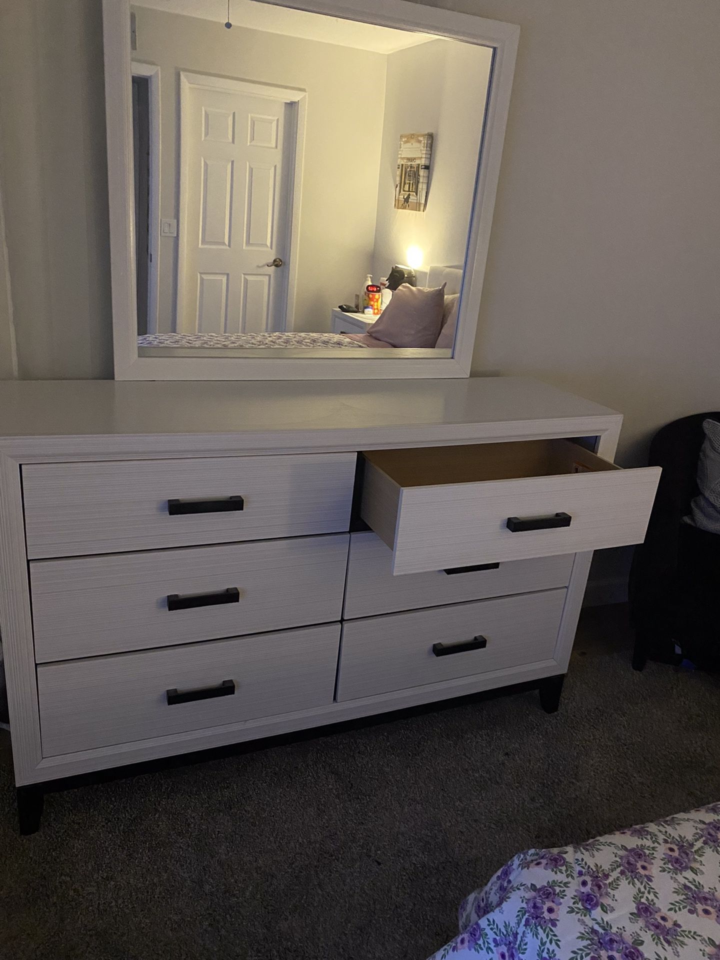 Bedroom set