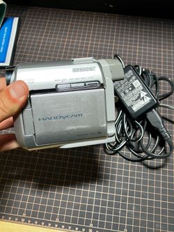 Sony DCR-HC30 MiniDV HandyCam Camcorder Camera