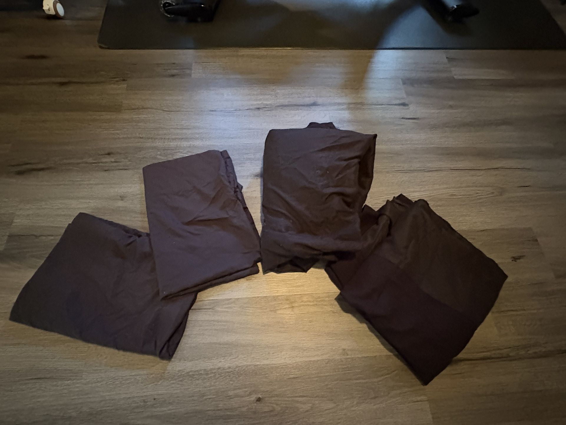 Black Queen Size Sheet Set With Bedskirt