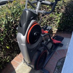 Bowflex M5 Elliptical 