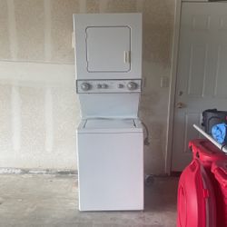 Stacked Whirlpool Washer And Dryer 