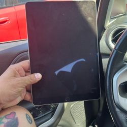 Apple Tablet Model A1701