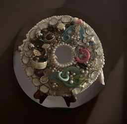  DIY Wreath Mirror Vintage Jewerly