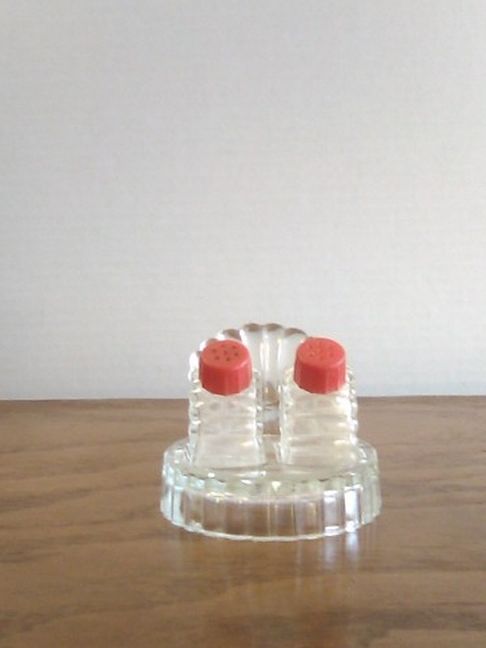 Vintage Mini Salt & Pepper Shakers / Sea Shell Couch