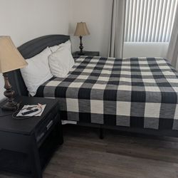 King Size Bed/ Bedroom Set