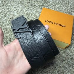 Black Leather LV Belt