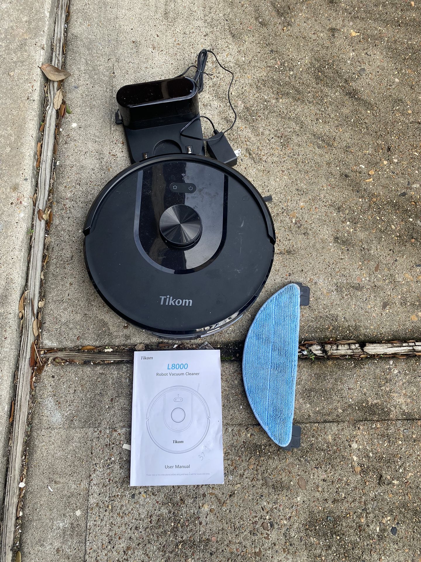 Tikom Robot Vacuum and Mop, L8000 Laser LiDAR Navigation Robotic Vacuum, 3000Pa Suction, 150Mins Max, 45dB, 14 No-Go Zones, 20 Virtual Walls, Self-Cha