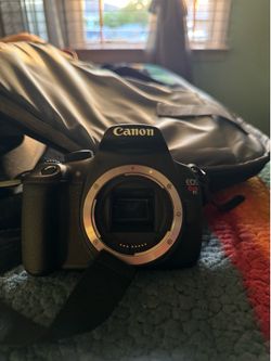 Canon rebel t5 with accessories