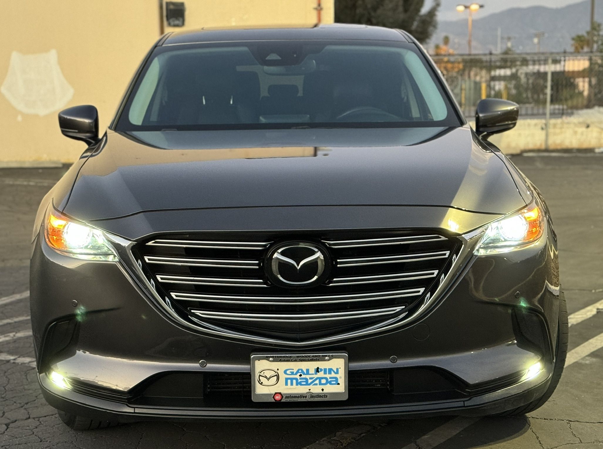 2018 Mazda Cx-9! 3rd Row Seating! Excellent Condition!