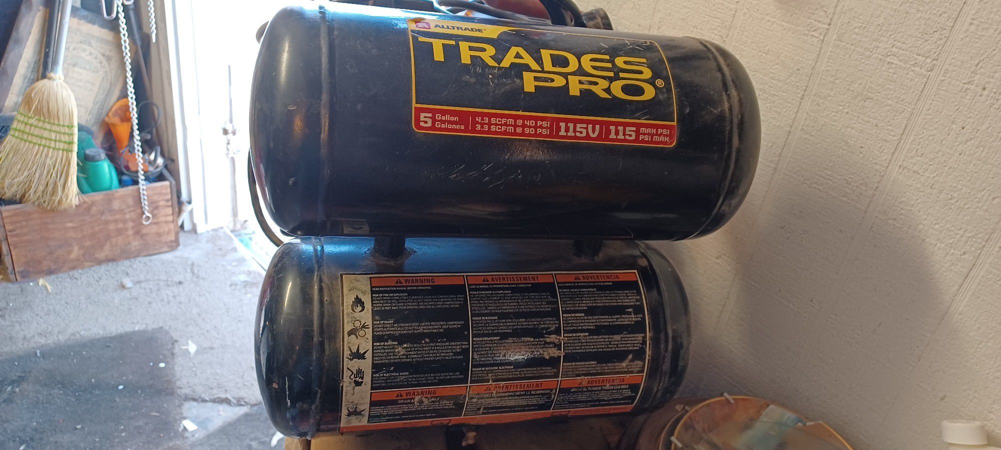 Air Compressor 