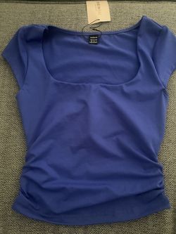 Top Bundle Of 2 Women’s Size XS.. New