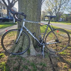 TREK Domane 2 Road Bike 