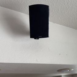 Definitive Technology Surround Speakers x4