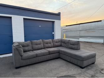 Sectional Couch-Free Delivery