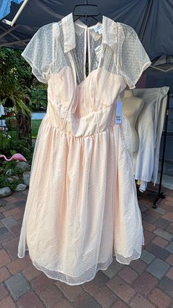NWT Unique Vintage lacey dress size 2X 18