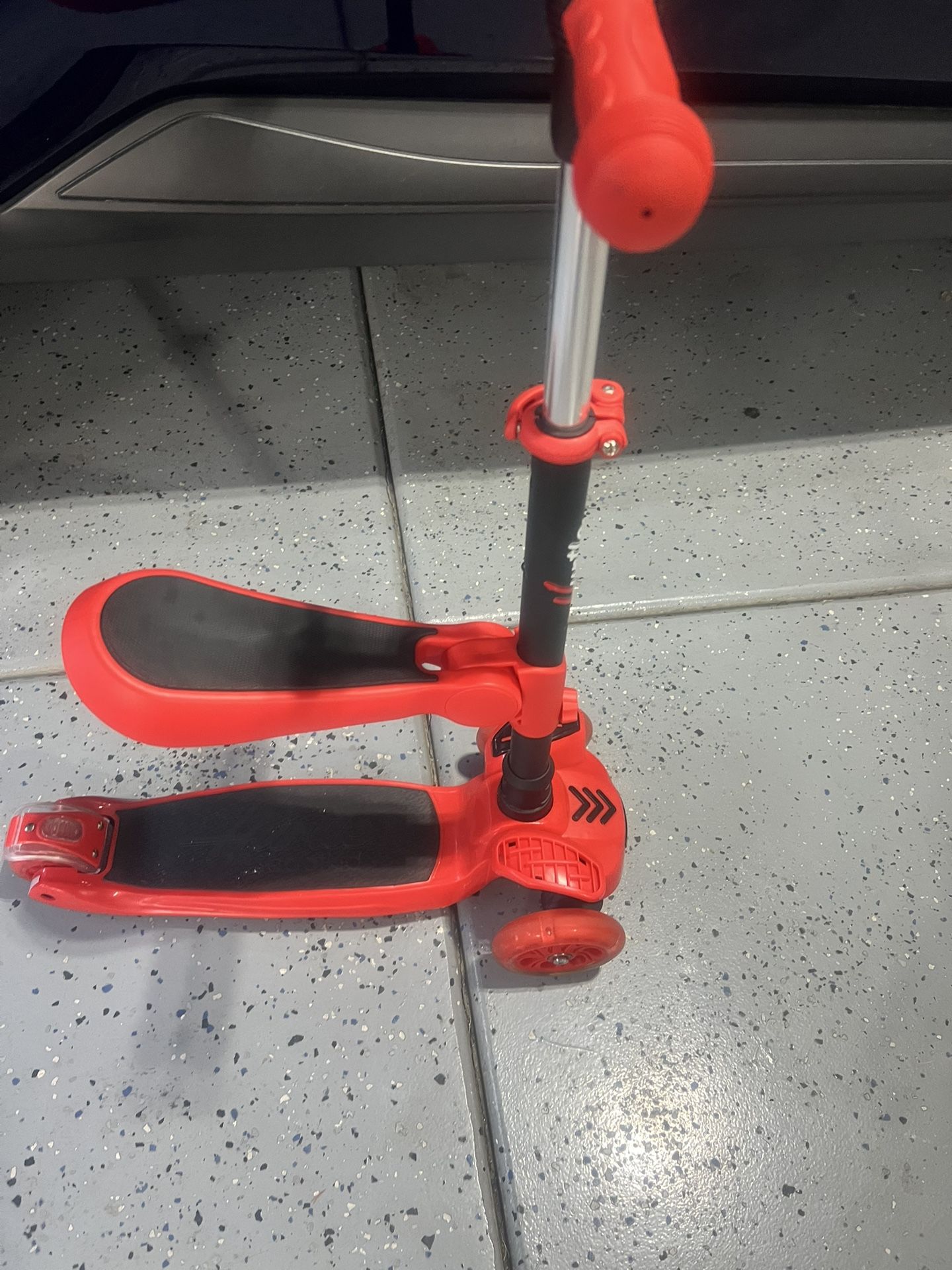 Kids Scooter With Foldable Seat And Lights