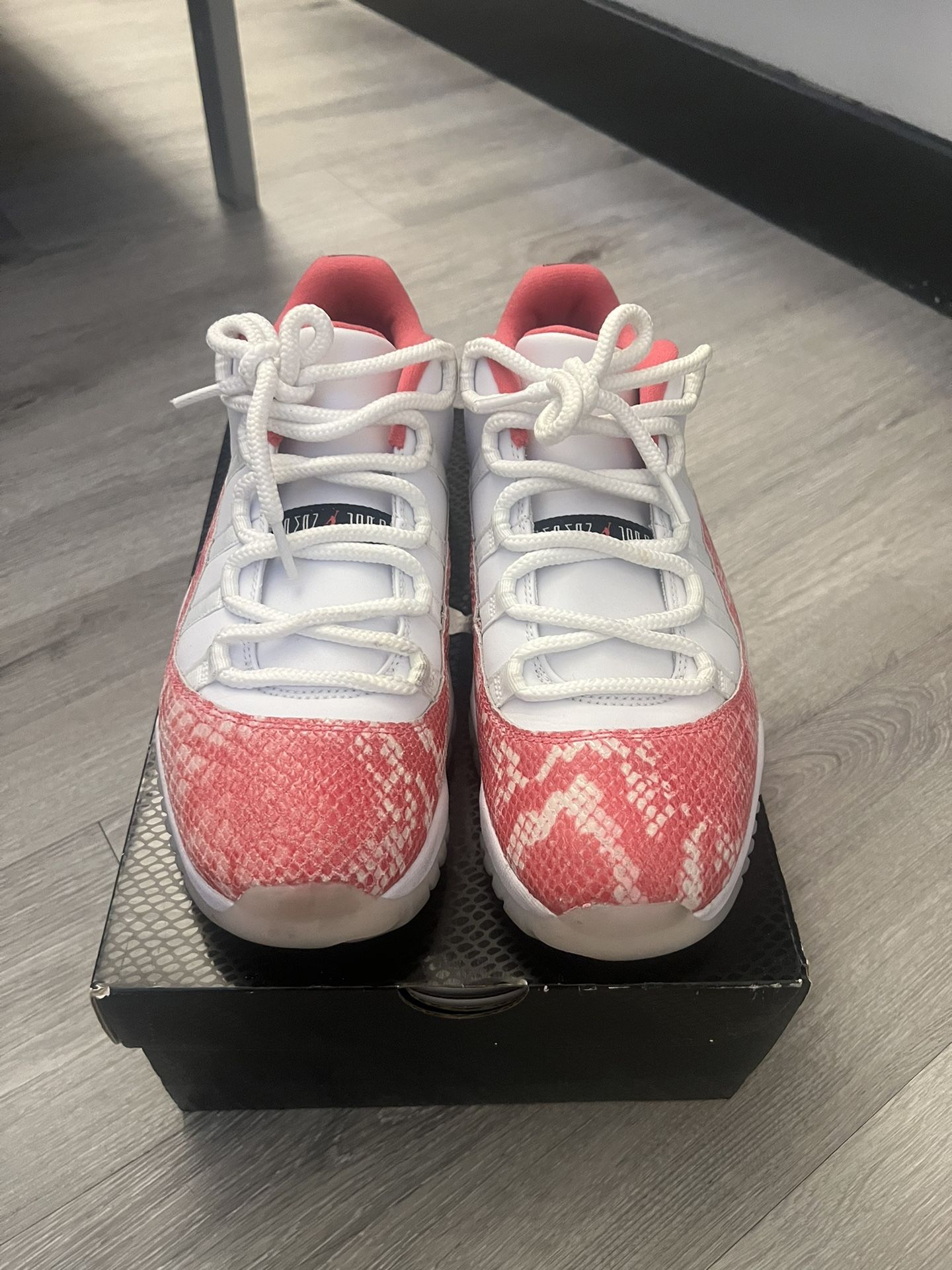 WMNS AIR JORDAN 11 RETRO LOW