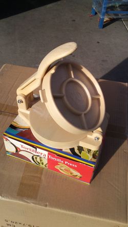 Tortilla maker, tortilla press, tortilladora